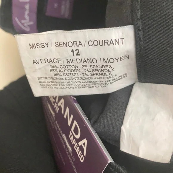 Gloria Vanderbilt AMANDA Classic Fit Tapered Black Jeans sz: 12 NWT - Picture 7 of 7